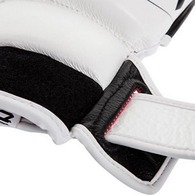 Venum Undisputed 2.0 MMA Gloves Bianco