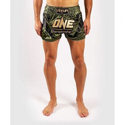 Venum X ONE FC Muay Thai Shorts Verde-Oro