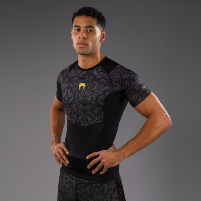 Venum X Topuria Unmatched Edition S/S Rashguard Svart-Gold
