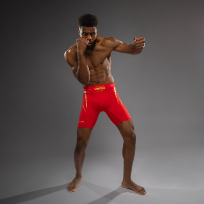 Venum X WOW FC Vale Tudo Shorts Rouge-Or