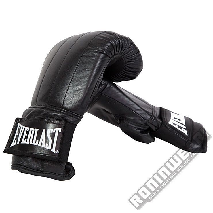 Frappez Avec Des Gants De Boxe En Cuir Arts Martiaux Mixtes Mma