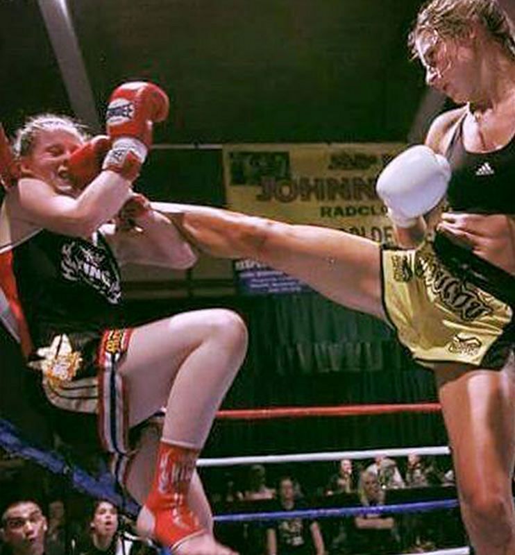 Maria Zueva på Muay Thai mästerskap i China