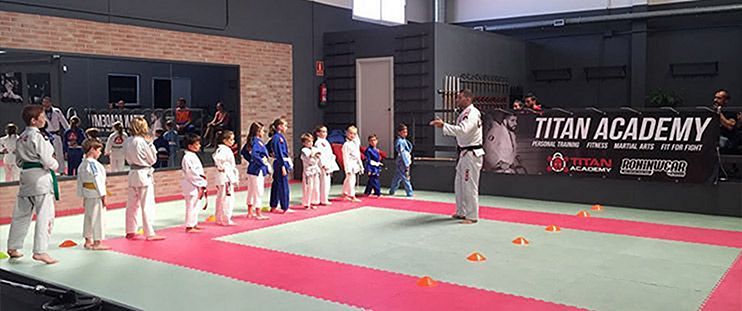 Lonas com o Instrutor da tua academia!