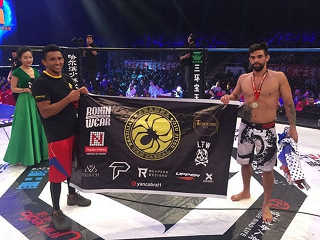 Yan Cabral vence combate de MMA no evento WKG China