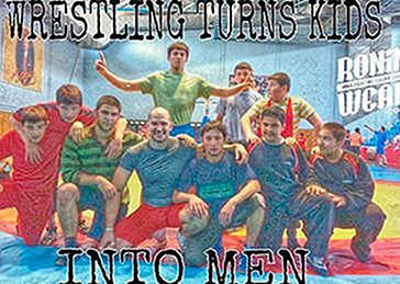 Guillermo Anguita com jovens praticantes de Wrestling em Ankara