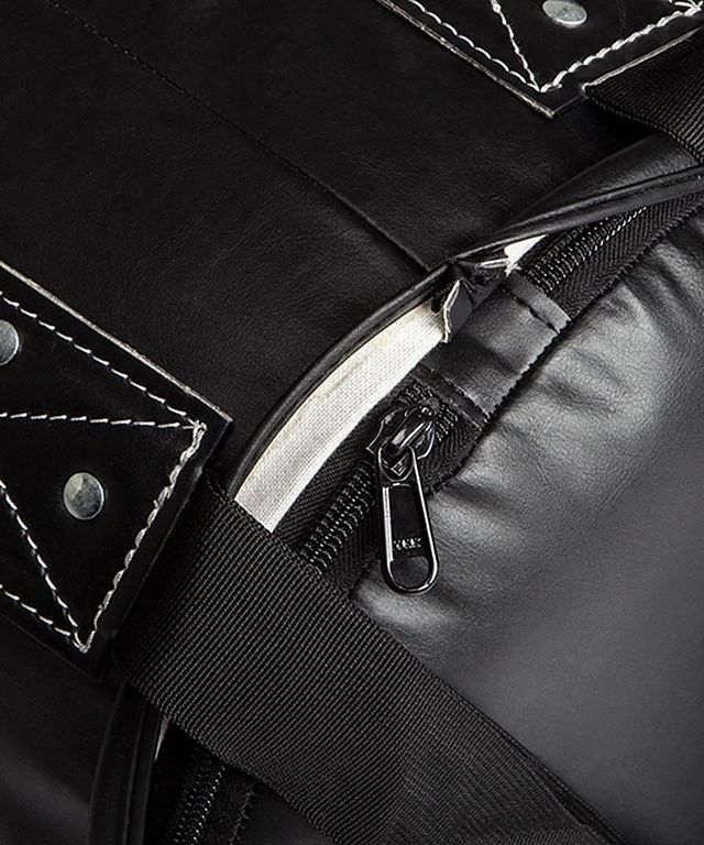 Venum Challenger Heavy Bag With Ceiling Hook 150cm 45kg Negro