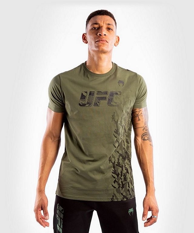 Venum UFC Authentic Fight Week Men Performance Short Sleeve T-shirt Verde