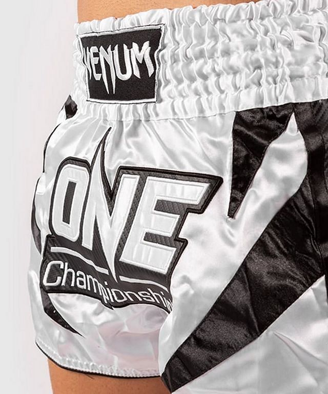 Pantalones Cortos De Muay Thai X One Fc - Blanco/NegroHombre